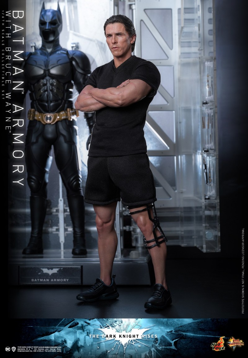 PRE-ORDER Hot Toys BATMAN ARMORY WITH BRUCE WAYNEMMS702 1/6 Scale Action Figure