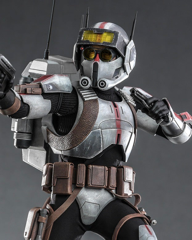 PRE-ORDER Hot Toys TMS098 Star Wars The Bad Batch Tech 1/6 Scale Action Figure