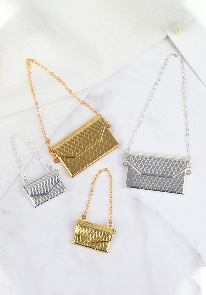 1pcs Dollhouse Miniature Metal Chain Pack Doll Bag Shopping Handbag for Doll Clothes Decor Accessories