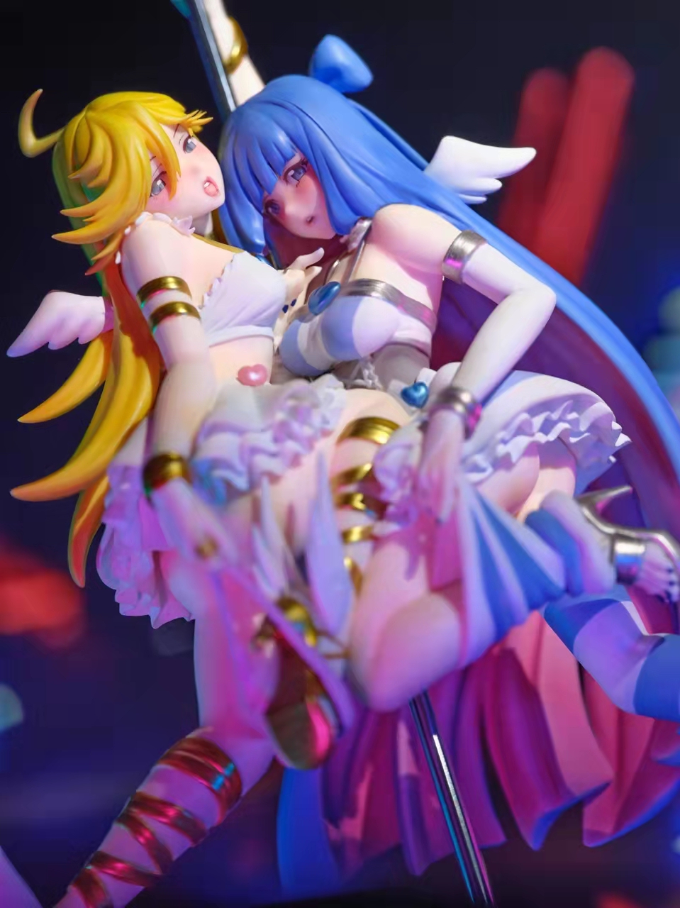 PRE-ORDER Dragon stone studio Panty & Stocking with Garterbelt 1/6 Statue(GK) (Adult 18+)