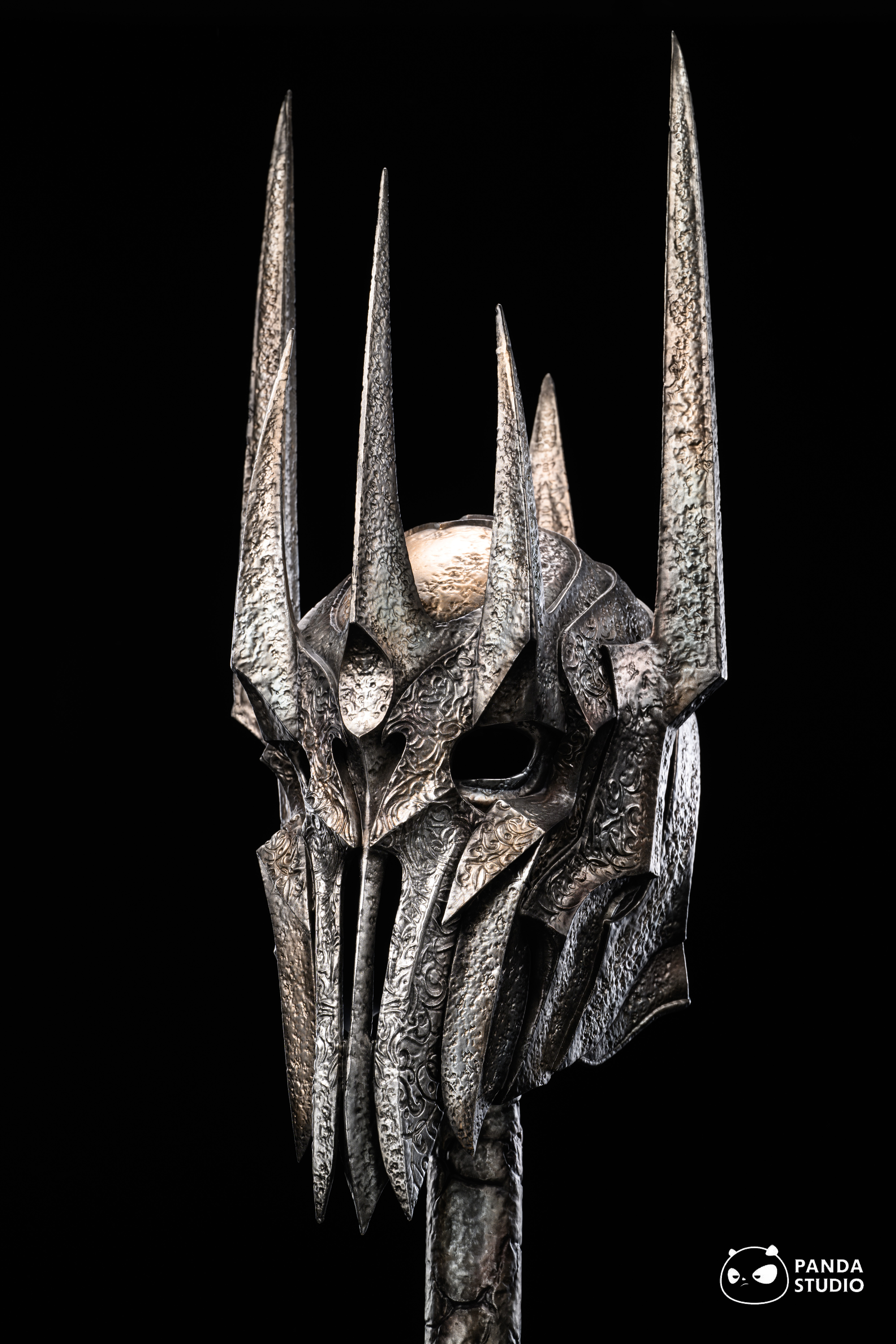 PRE-ORDER Panda Studio - Lord of the Rings Helm of Sauron 1/1 Statue(GK