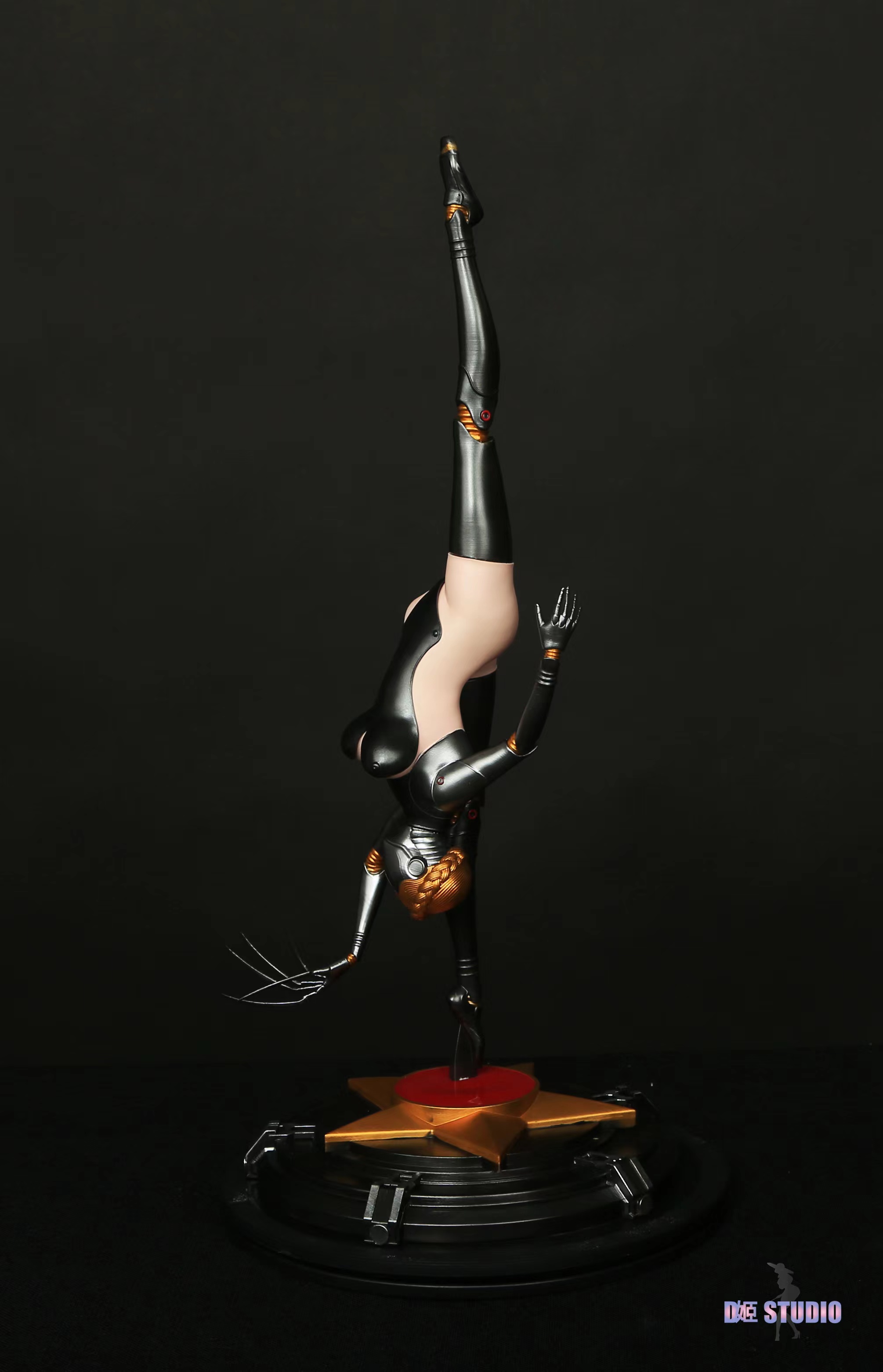 PRE-ORDER D JI Studio - Atomic Heart Urban Legend #2 1/5 Statue(GK) (Adult 18+)
