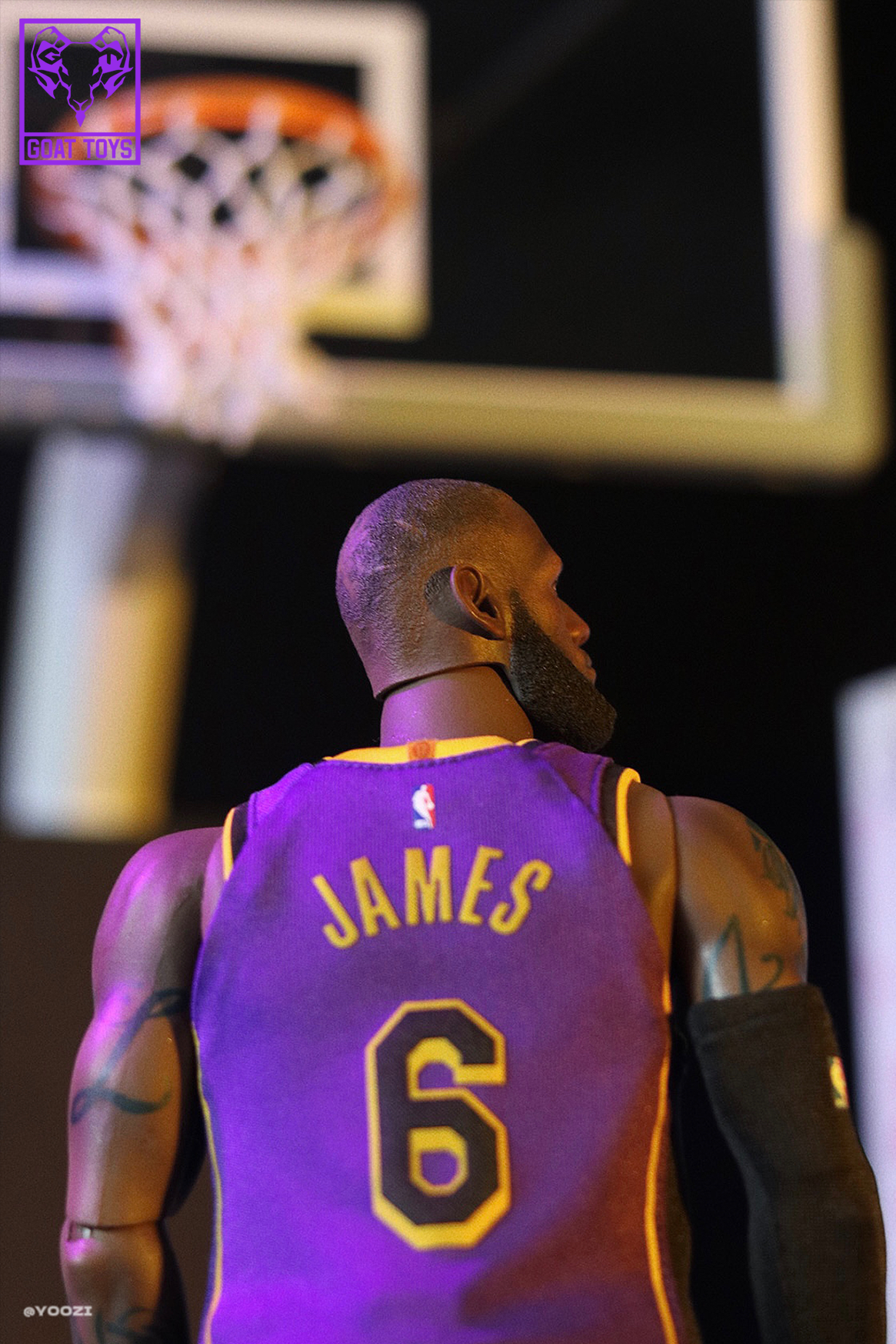PRE-ORDER Goat Toys Studio - NBA LeBron James Opener Night Set 1/6 Statue(GK)
