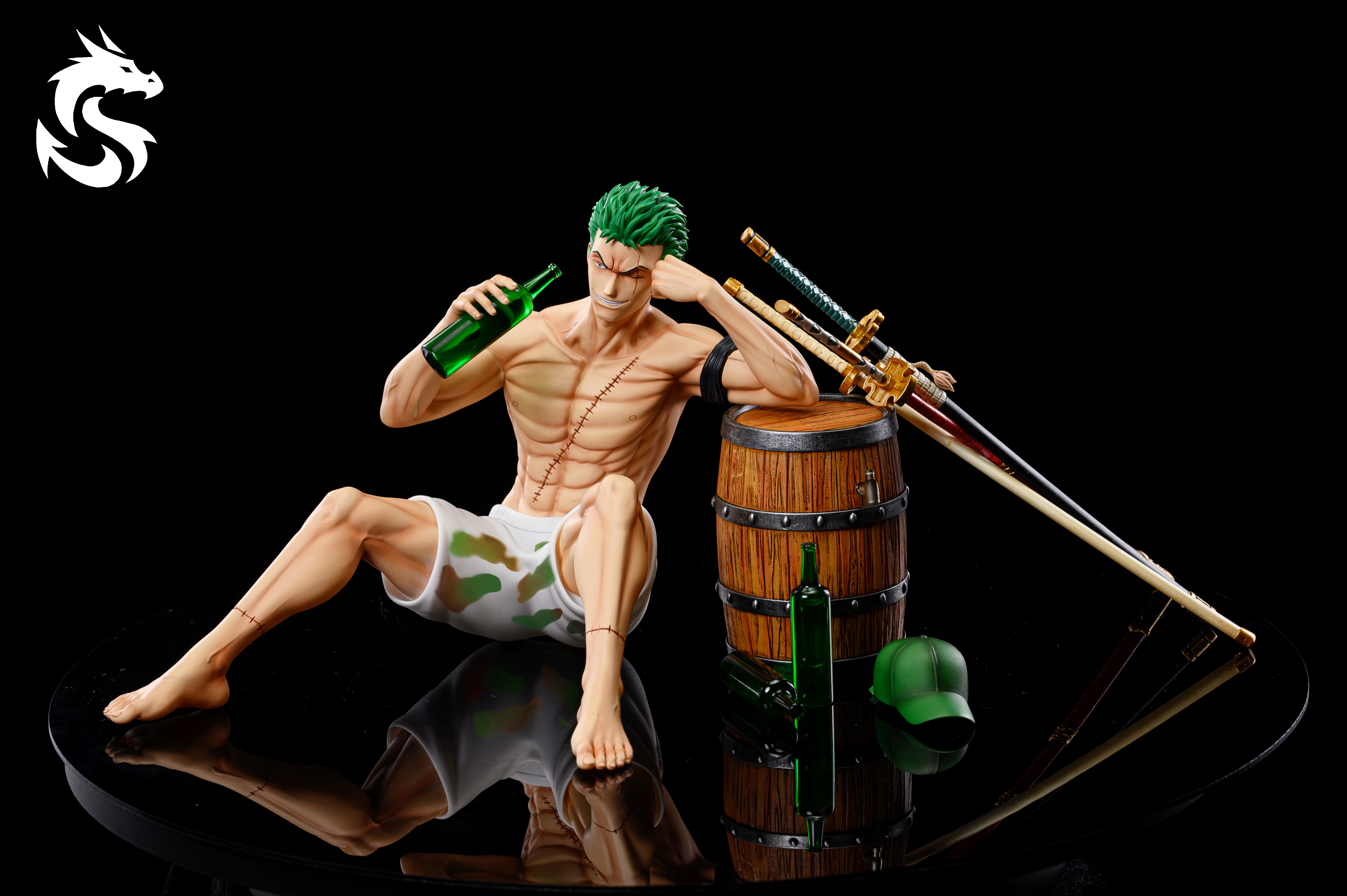 PRE-ORDER MIC studio One piece Casual Lazy Series Zoro 1/6 Scale & POP Scale Statue(GK)