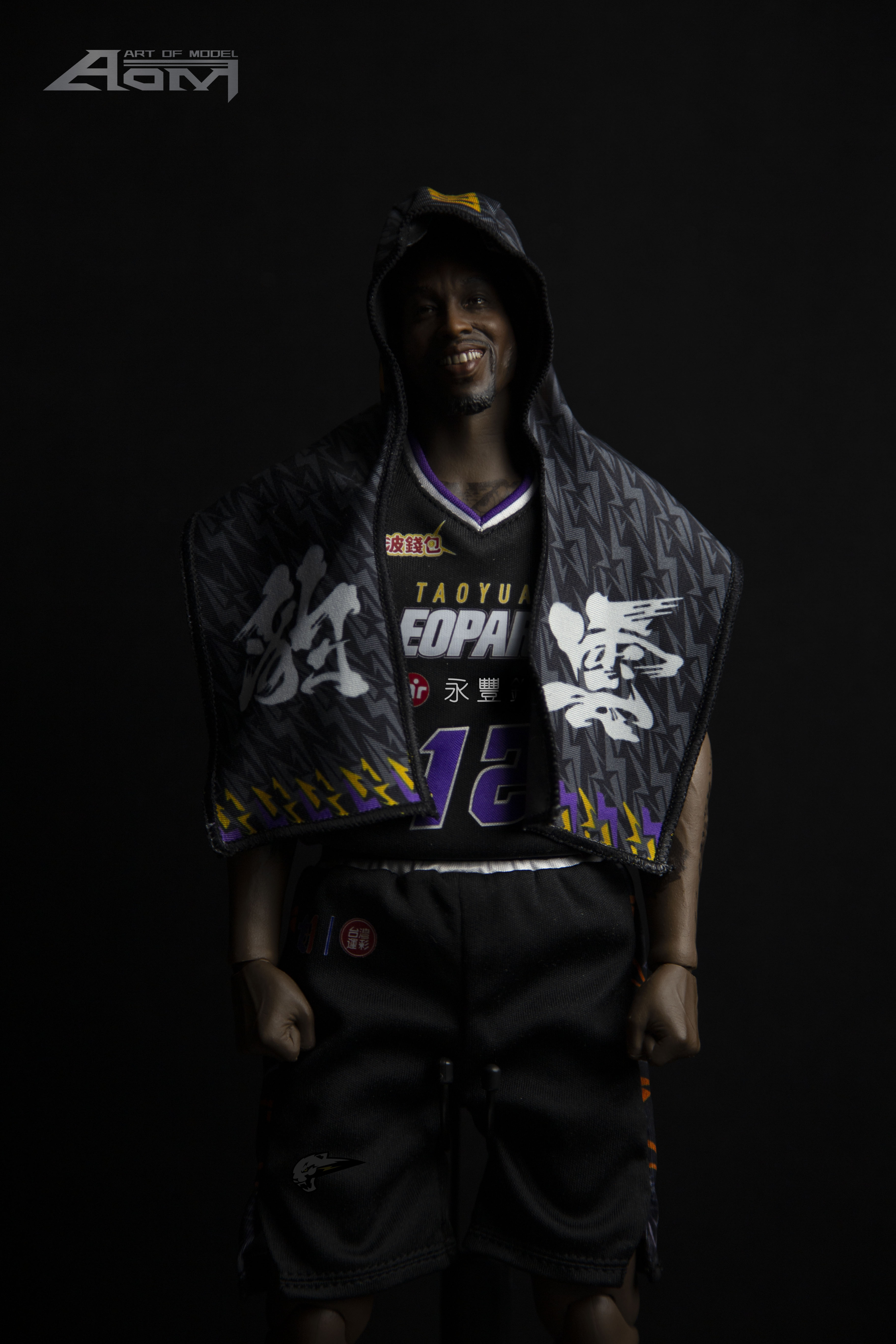 PRE-ORDER AOM TOYS NBA D. Howard Taoyuan Leopards Taiwangese Vision 1/6 Scale Action Figure